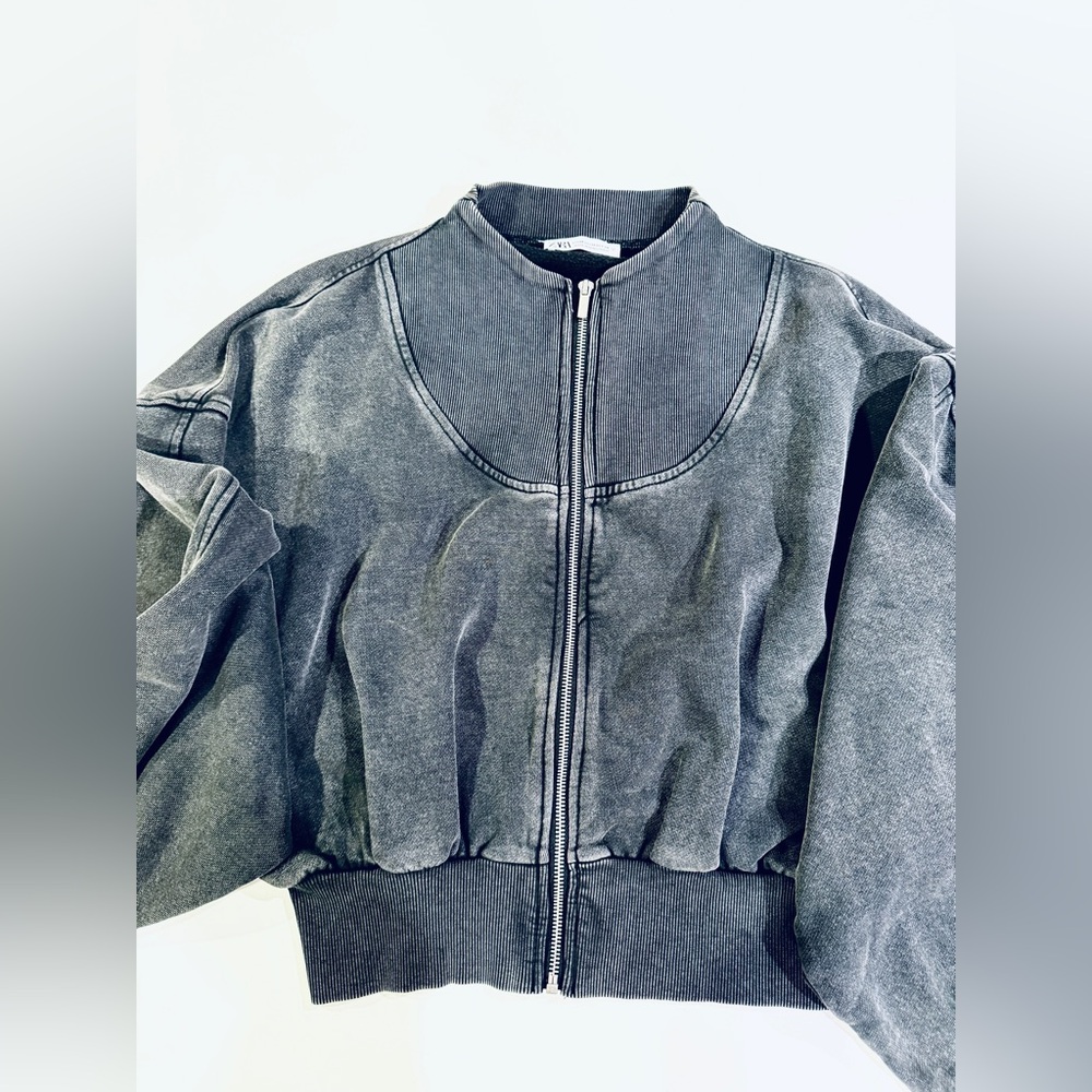 Zara washed effect cropped full zip sweatshirt in black size M - Picture 4 of 8